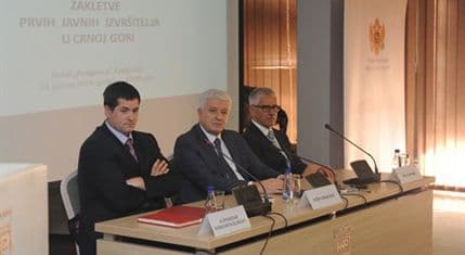 Javni izvršitelji položili zakletvu Javni izvršitelji položili zakletvu