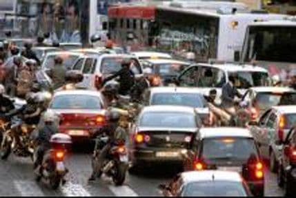 Policija u Rimu reguliše saobraćaj pomoću Tvitera Policija u Rimu reguliše saobraćaj pomoću Tvitera