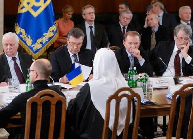 Sastanak Janukoviča i opozicije Sastanak Janukoviča i opozicije