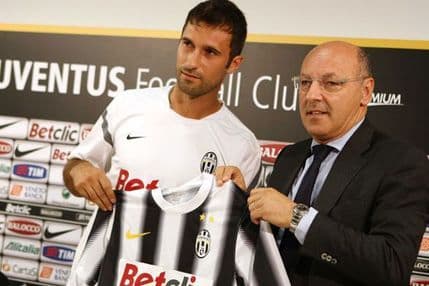 Juventus zadovoljan što je Vučinić ostao Juventus zadovoljan što je Vučinić ostao