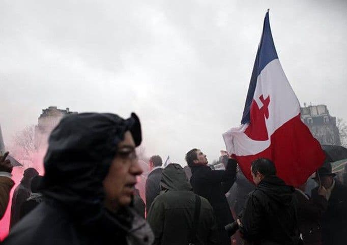 Demonstracije protiv Olandove politike Demonstracije protiv Olandove politike