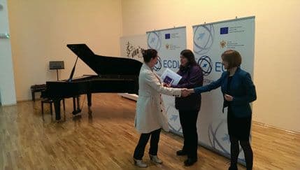 Uručeni ECDL sertifikati prosvjetnim radnicima u Tivtu Uručeni ECDL sertifikati prosvjetnim radnicima u Tivtu