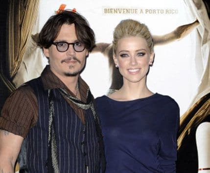 Vjerio je prstenom vrijednim 100 000 dolara Vjerio je prstenom vrijednim 100 000 dolara