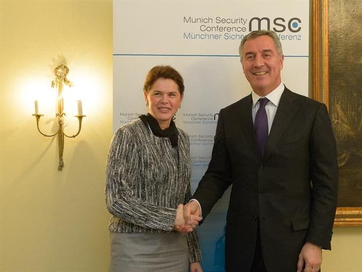 Đukanović i Bratušek: Slovenija podržava put Crne Gore u NATO Đukanović i Bratušek: Slovenija podržava put Crne Gore u NATO
