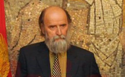 LAKUŠIĆ: Problem sa crkvom forsiraju ovovremeni bogovi LAKUŠIĆ: Problem sa crkvom forsiraju ovovremeni bogovi