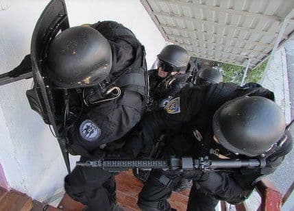 Državljani BiH krijumčarili ljude iz Turske u Austriju Državljani BiH krijumčarili ljude iz Turske u Austriju