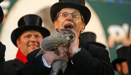 Mrmot Fil predvidio da će zima trajati još šest nedjelja  Mrmot Fil predvidio da će zima trajati još šest nedjelja