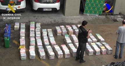 Španija: Zaplijenjeno 900 kilograma kokaina Španija: Zaplijenjeno 900 kilograma kokaina