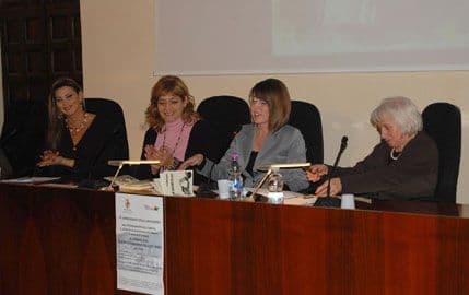 Roman “Pričaj mi o njemu” predstavljen u Folinju Roman “Pričaj mi o njemu” predstavljen u Folinju