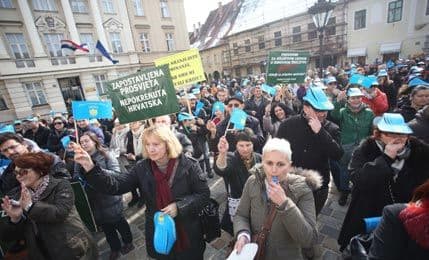 Hiljadu učitelja na trgu u Zagrebu Hiljadu učitelja na trgu u Zagrebu