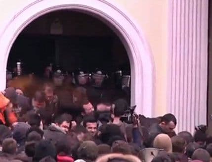 Kosovo: Politička kriza ne jenjava, biće još protesta Kosovo: Politička kriza ne jenjava, biće još protesta