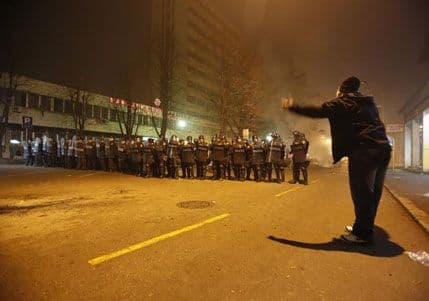 BiH: Mirno veče poslije žestokih sukoba BiH: Mirno veče poslije žestokih sukoba