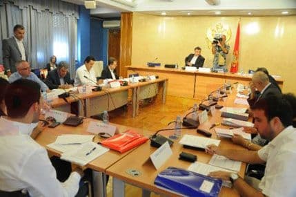 Dedović: Do sada urađeno u oblasti izbornog zakonodavstva neće donijeti suštinske promjene Dedović: Do sada urađeno u oblasti izbornog zakonodavstva neće donijeti suštinske promjene