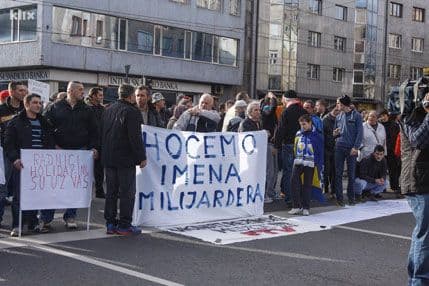 U Sarajevu hiljadu ljudi na protestu U Sarajevu hiljadu ljudi na protestu