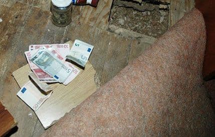 Uhapšen Cetinjanin zbog sumnje da je dilovao drogu Uhapšen Cetinjanin zbog sumnje da je dilovao drogu