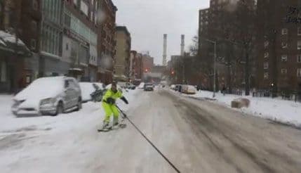 VIDEO: Vožnja snoubordom ulicama Njujorka VIDEO: Vožnja snoubordom ulicama Njujorka