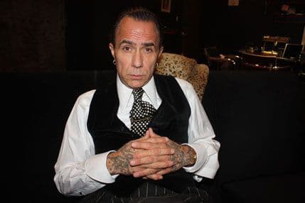 Modni dizajner pronađen mrtav Modni dizajner pronađen mrtav