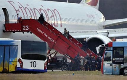 Kopilot oteo avion Etiopian Erlajnza Kopilot oteo avion Etiopian Erlajnza