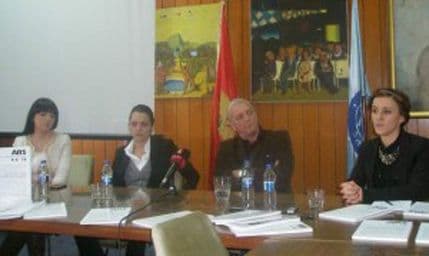 Popović na promociji časopisa „Ars“: Neki žele da ostanemo bez podrške Popović na promociji časopisa „Ars“: Neki žele da ostanemo bez podrške