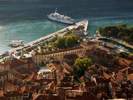 Ustanovljava se nagrada za počasnog građanina Kotora Ustanovljava se nagrada za počasnog građanina Kotora