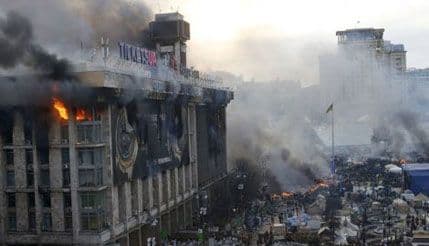 Nasilje uprkos primirju u Kijevu: 37 mrtvih, preko 500 povrijeđenih Nasilje uprkos primirju u Kijevu: 37 mrtvih, preko 500 povrijeđenih