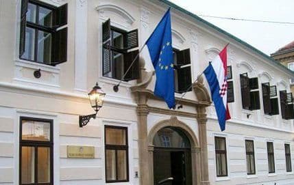 Hrvatski ministri koristiće samo automobile srednje klase Hrvatski ministri koristiće samo automobile srednje klase