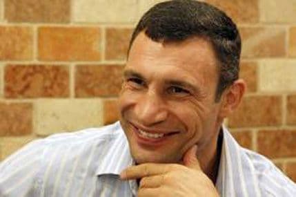 Anonimusi: Zapad finansira i kontroliše Klička Anonimusi: Zapad finansira i kontroliše Klička