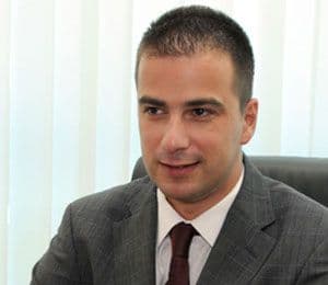 Gojko Maksimović napušta Montenegroberzu, prelazi u Hipotekarnu banku Gojko Maksimović napušta Montenegroberzu, prelazi u Hipotekarnu banku