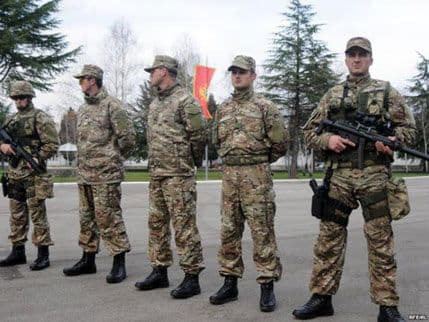 Pješadijska četa opremljena u skladu sa NATO standardima Pješadijska četa opremljena u skladu sa NATO standardima