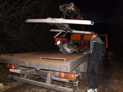 BAR: Djevojci se bore za život nakon sudara motocikla i kamiona BAR: Djevojci se bore za život nakon sudara motocikla i kamiona