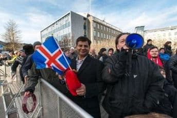 Hiljade Islanđana traže referendum o članstvu u EU