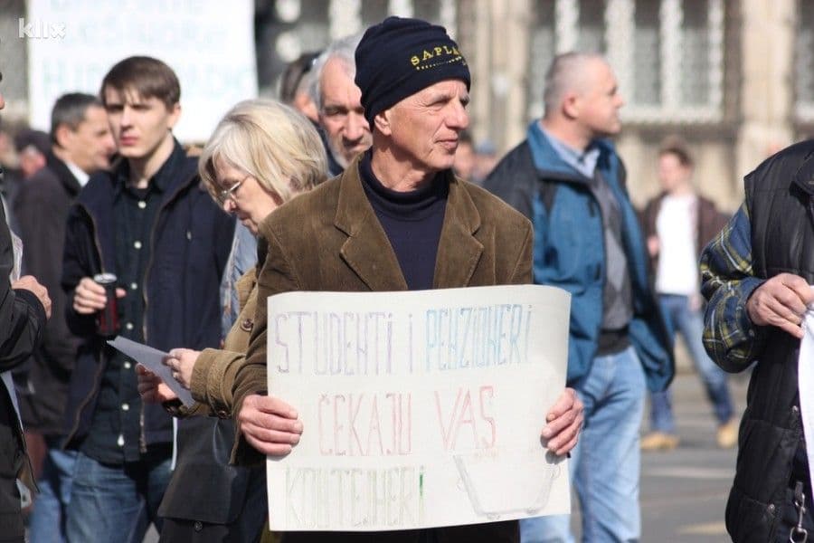 Završeni mirni protesti u Sarajevu Završeni mirni protesti u Sarajevu
