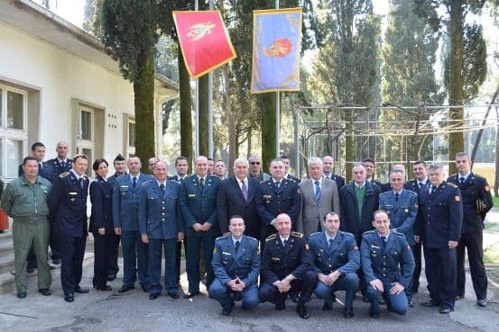 Uručeni sertifikati makedonskim pilotima Uručeni sertifikati makedonskim pilotima