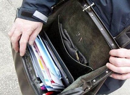 Pošta Crne Gore: Biće sprovedena istraga da li je Agović nosio penzije Pošta Crne Gore: Biće sprovedena istraga da li je Agović nosio penzije