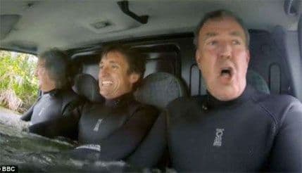 Svi ga zezaju: Voditelj “Top gira” kupio poršea koji se samozapaljuje Svi ga zezaju: Voditelj “Top gira” kupio poršea koji se samozapaljuje