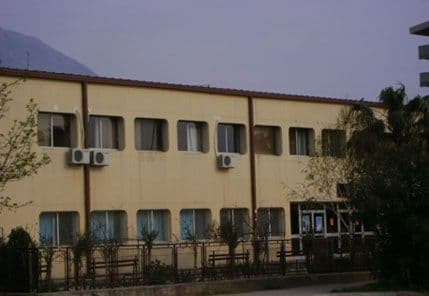 Uhapšen nastavnik zbog sumnje da je seksualno uznemiravao učenika Uhapšen nastavnik zbog sumnje da je seksualno uznemiravao učenika