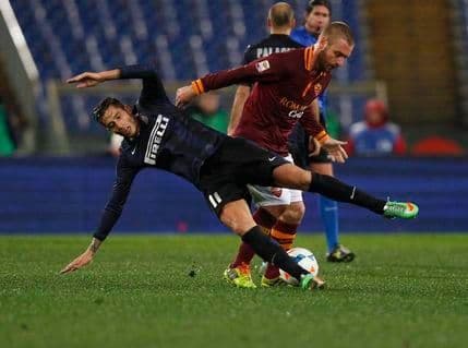 Tri meča suspenzije za De Rosija Tri meča suspenzije za De Rosija