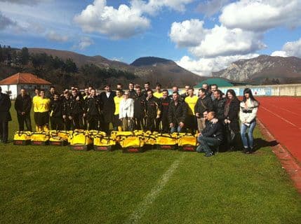 Na inicijativu Pozitivne donirana oprema FK Radnički Na inicijativu Pozitivne donirana oprema FK Radnički