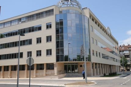 U Podgorici pronađen ukradeni mercedes i vraćen vlasniku U Podgorici pronađen ukradeni mercedes i vraćen vlasniku