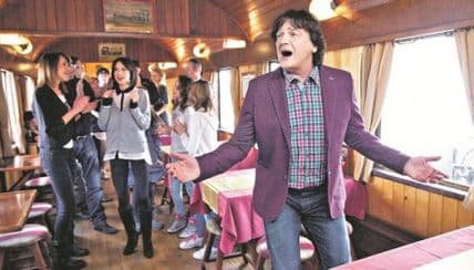 Pogledajte spot za Čolićevu pjesmu „Esma“ u kojem nastupa i njegova starija ćerka Pogledajte spot za Čolićevu pjesmu „Esma“ u kojem nastupa i njegova starija ćerka