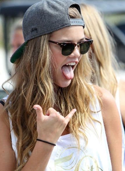 FOTO: Manekenke na vrelom pijesku FOTO: Manekenke na vrelom pijesku