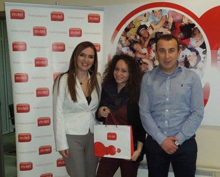 Katica Nišavić dobitnica fotokonkursa m:tel-a Katica Nišavić dobitnica fotokonkursa m:tel-a