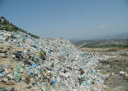 OZON: 25 kamiona smeća iz Berana kap koja je prelila prepunu čašu OZON: 25 kamiona smeća iz Berana kap koja je prelila prepunu čašu