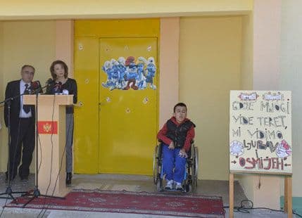 Pejanović - Đurišić uručila ključeve novih prostorija udruženju „Osmjeh“ Pejanović - Đurišić uručila ključeve novih prostorija udruženju „Osmjeh“