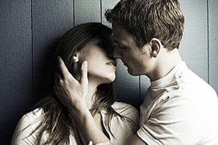 Kakve poljupce vole žene a kakve muškarci? Kakve poljupce vole žene a kakve muškarci?