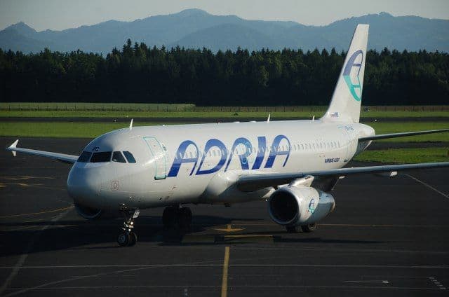 Adria Airways počinje sa naplatom hrane i pića Adria Airways počinje sa naplatom hrane i pića