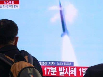Sjeverna Koreja lansirala 18 raketa Sjeverna Koreja lansirala 18 raketa