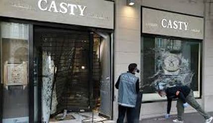 Opljačkali zlataru u centru Pariza Opljačkali zlataru u centru Pariza