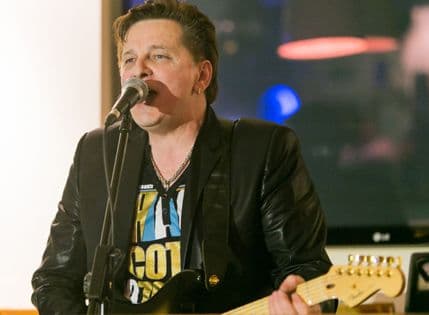 Danijel Popović predstavio album "Fantazija" Danijel Popović predstavio album "Fantazija"