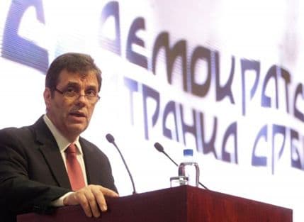 Koštunica podnio neopozivu ostavku Koštunica podnio neopozivu ostavku